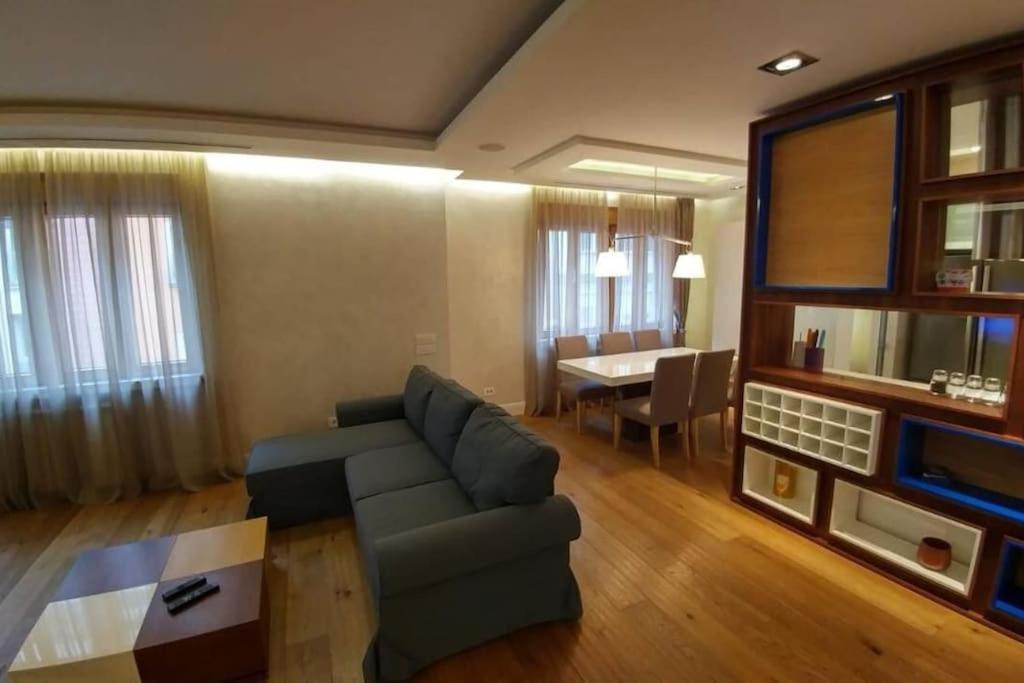 Center Lux 2 * Belgrad