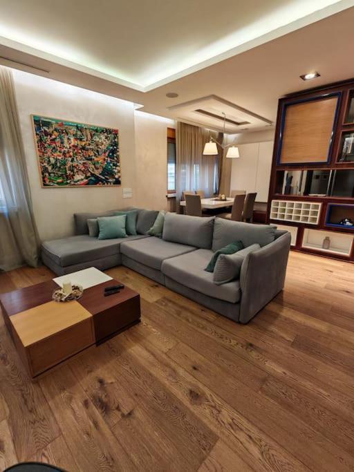Center Lux 2 Daire Belgrad